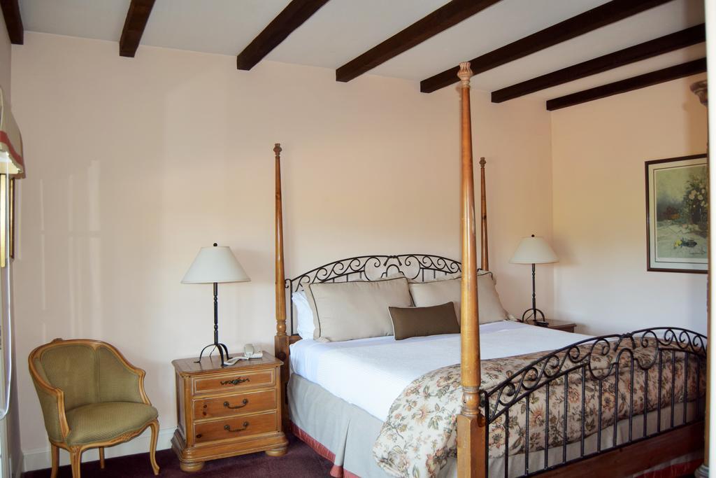 Inn Vineyard Country 2*