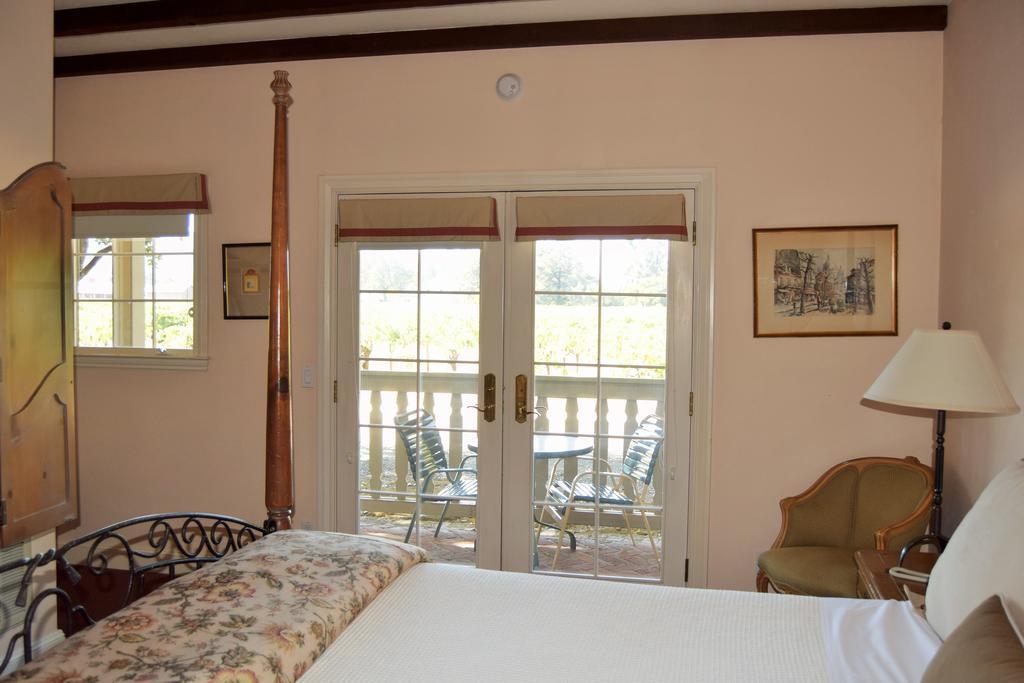 Vineyard Country Inn St. Helena