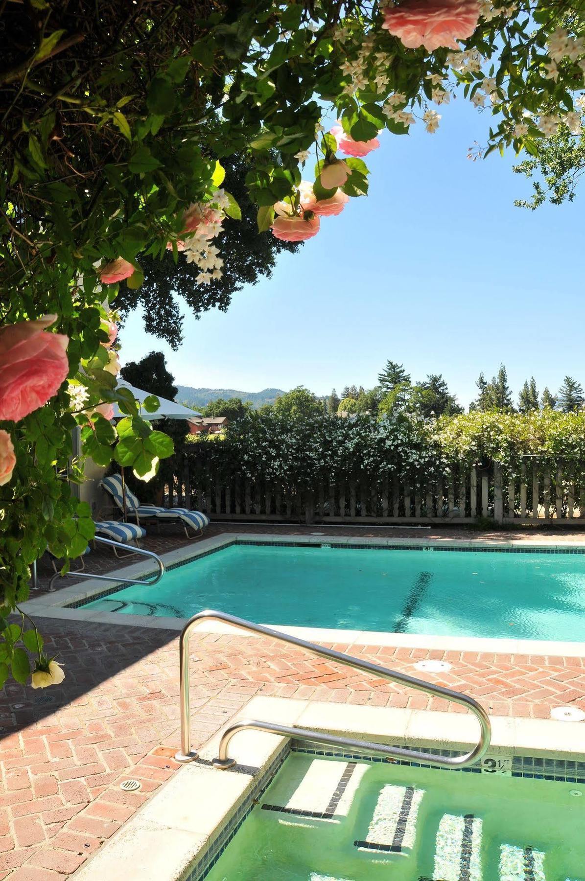 Vineyard Country Inn St. Helena